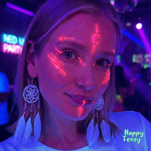 MAQUILLAJE NEON FIESTA 3